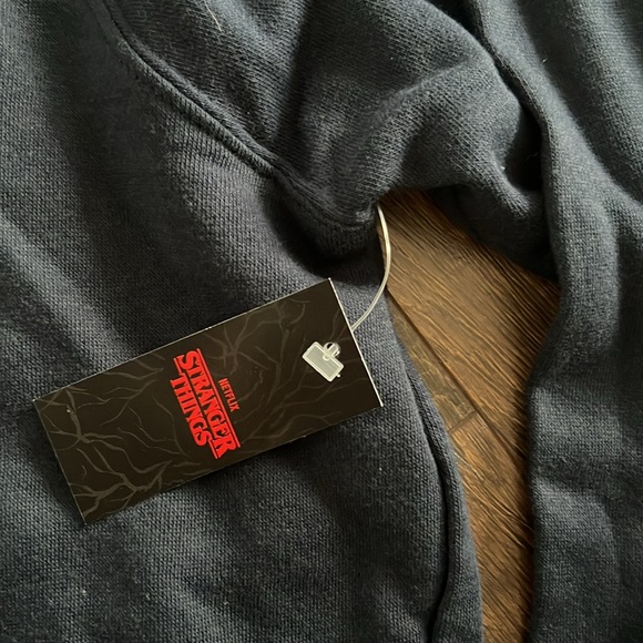 BNWT Stranger things light weight crewneck sweatshirt - Picture 4 of 7